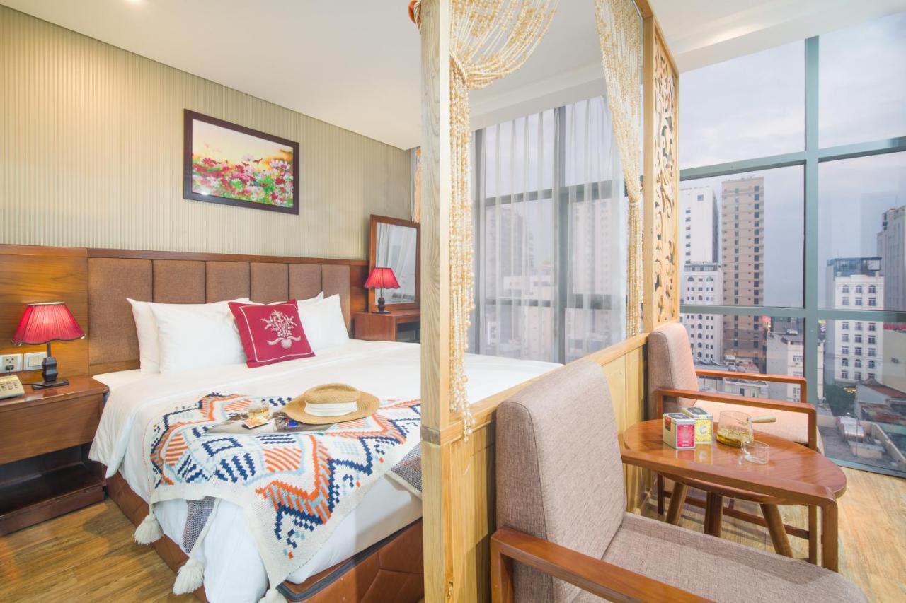 Crystal Boutique Hotel By Thg Da Nang Esterno foto